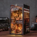 Train Mystery Book Nook