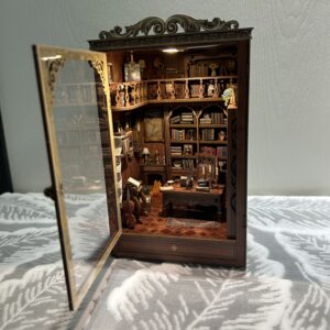 Wooden Vintage Bookstore Book Nook